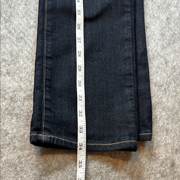 👖 Discover timeless elegance with these PAIGE Hidden Hills Straight Jeans! 👖 - Picture 5 of 16